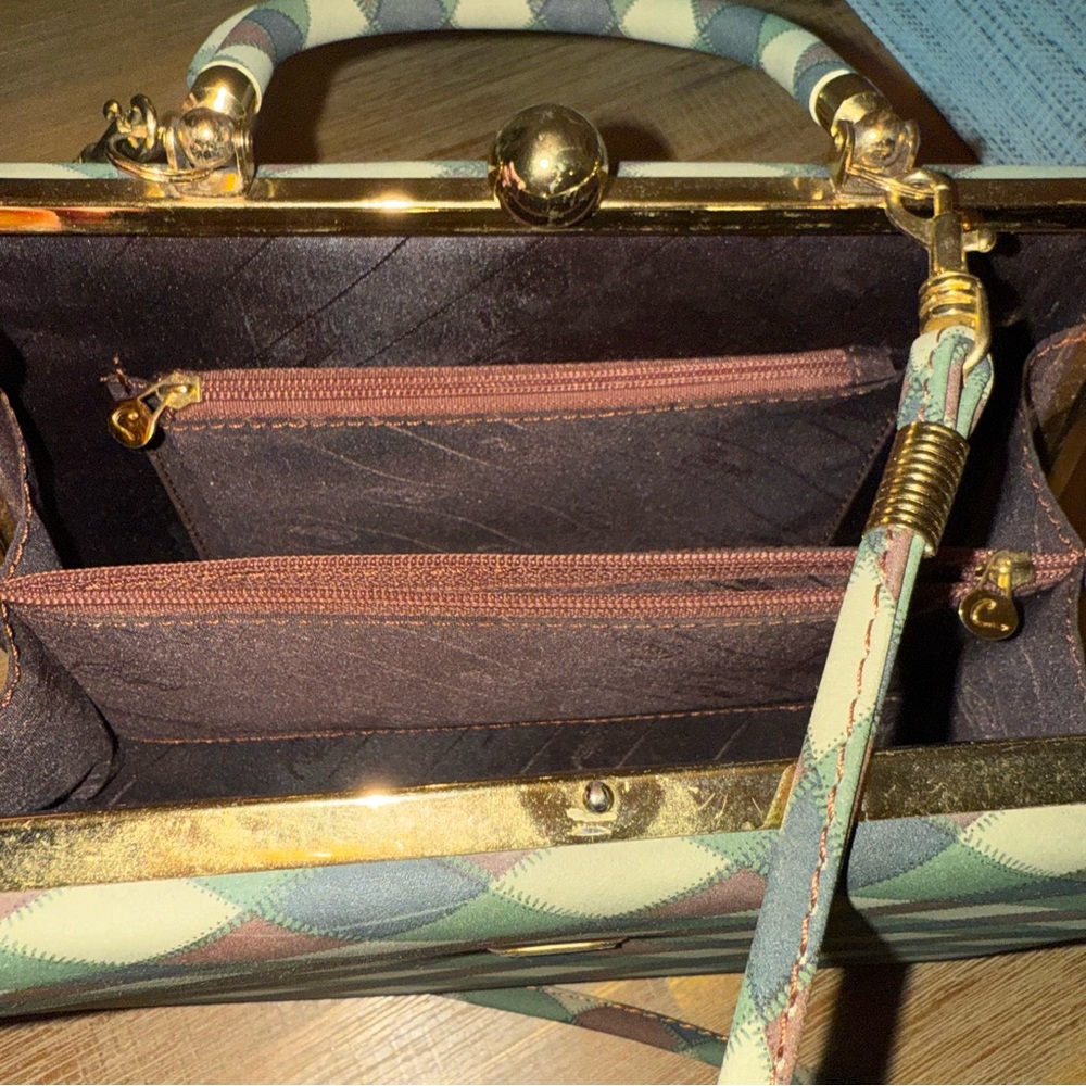 Cawen's Tan, Brown & Hunter Vintage Look Gold Handle Bag Like New - Picture 6 of 11